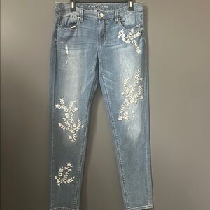 White House Black Market Girlfriend Blue Embroidered Women's Jeans size 8